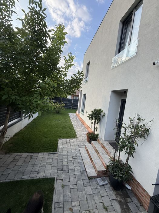 Casa zona Ford, (Cârcea), 3 dormitoare 3 bai, str. Primaverii