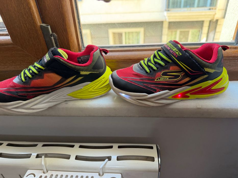 Skechers детски маратонки 31 номер