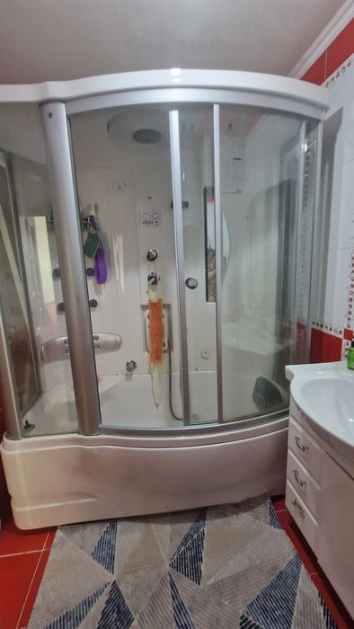 Продам душевая три в одном.  недорого