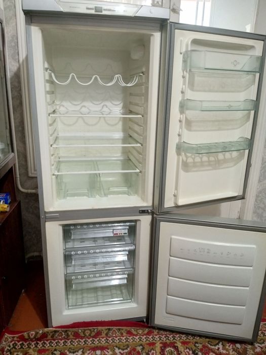 Холодильник Electrolux