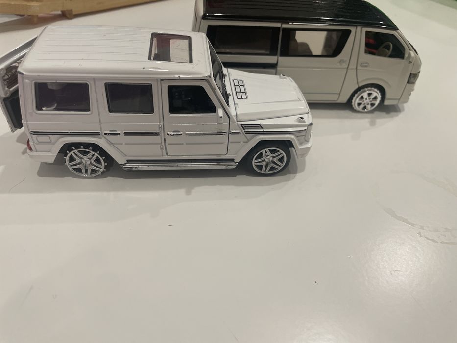 Продаются машинки не новые hot wheels