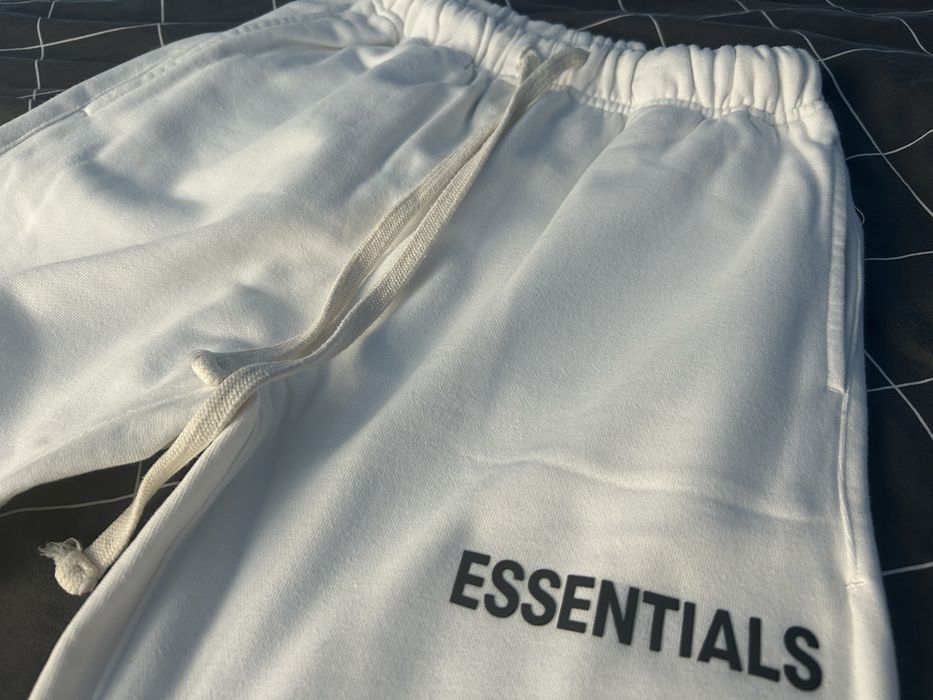 Спортен панталон/Анцуг ESSENTIALS