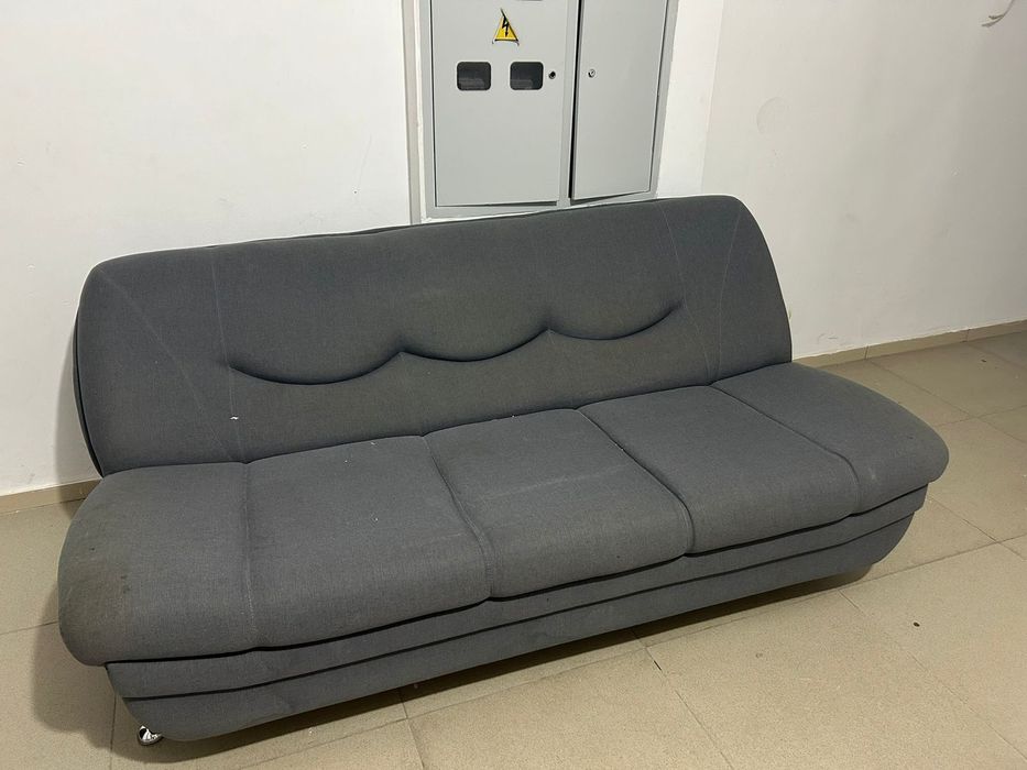 Диван серый нормальном состояние