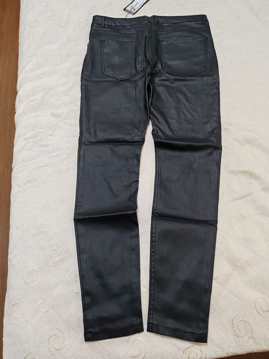 Дамски черен панталон  XL