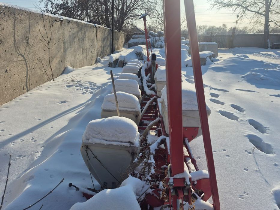 Подам сеялку СУПН-8