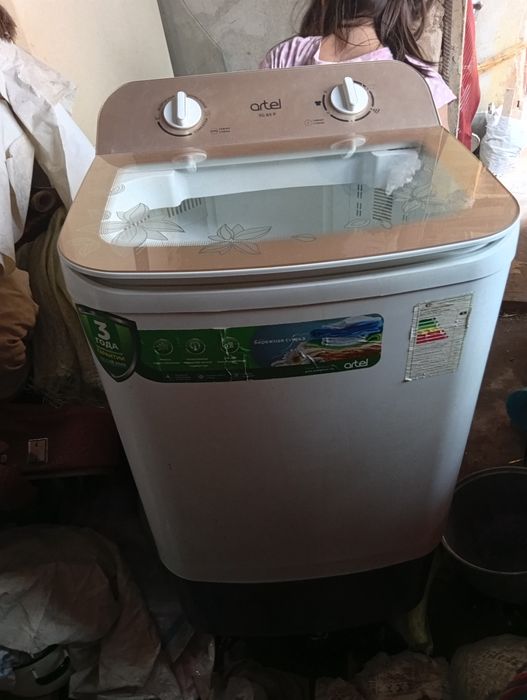 Продам стиральную машинку Artel.