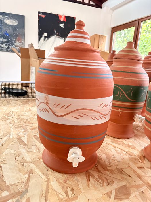 Ceramică lucrată manual