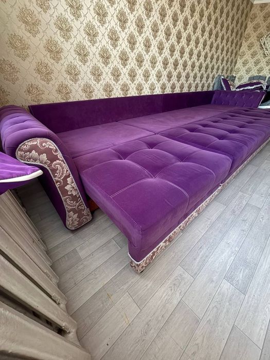Продается диван 4 метра