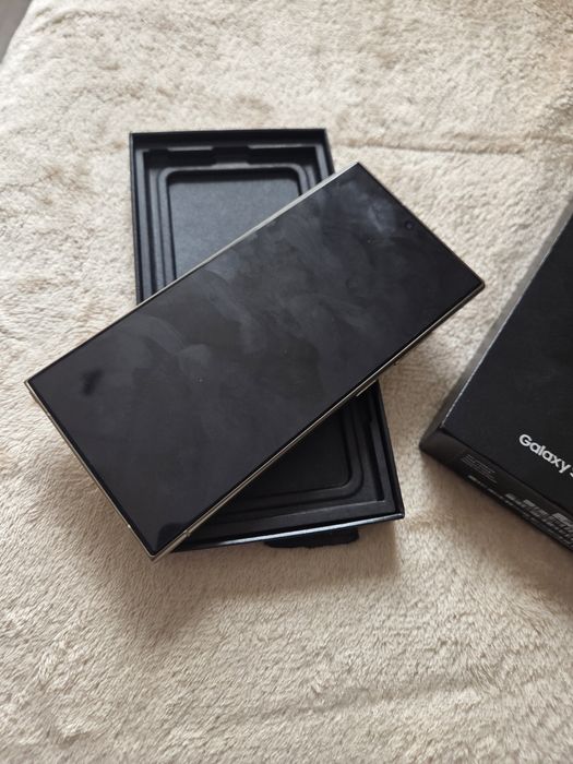 Samsung s24 ultra 12/512 GB ca nou