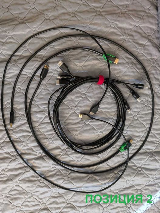 Качествени кабели аудио RCA, видео HDMI, мрежови LAN patch