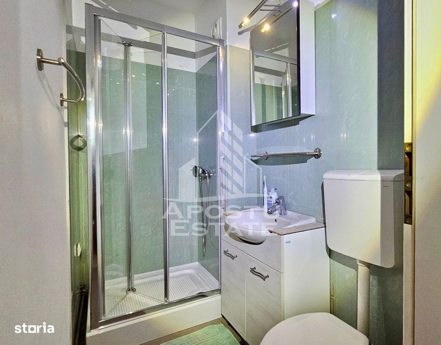 Apartament 4 camere, decomandat 2 bai, 2 balcoane, Central