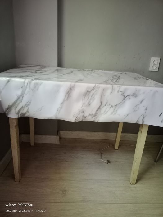 Кухонный стол 6000 тг