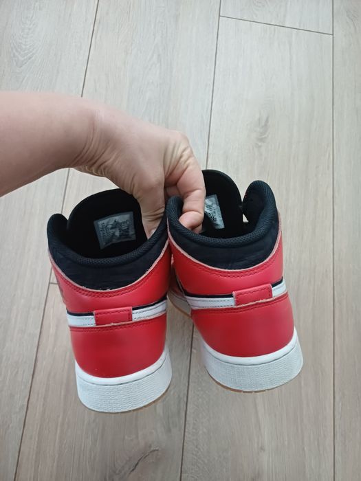 Маратонки  Nike Jordan 1 mid