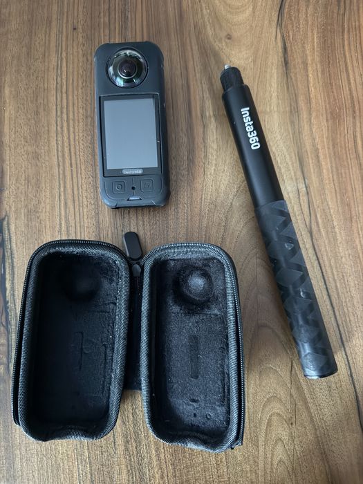 Camera Insta 360 X3