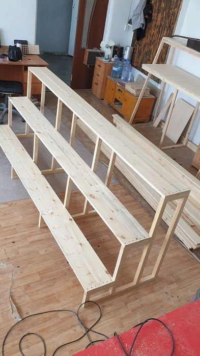 Полки для цветочного магазина