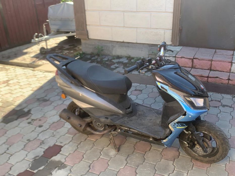 Продам  м8 мопед с документами