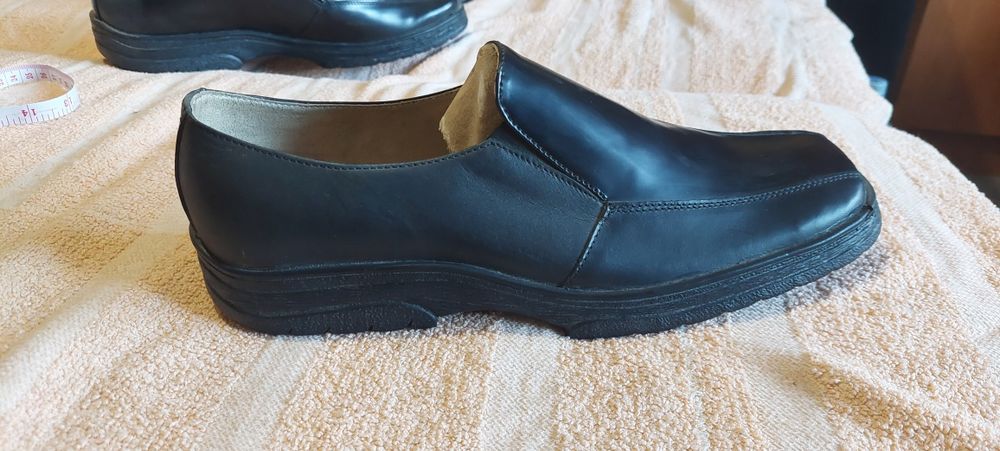 Pantofi bărbătești