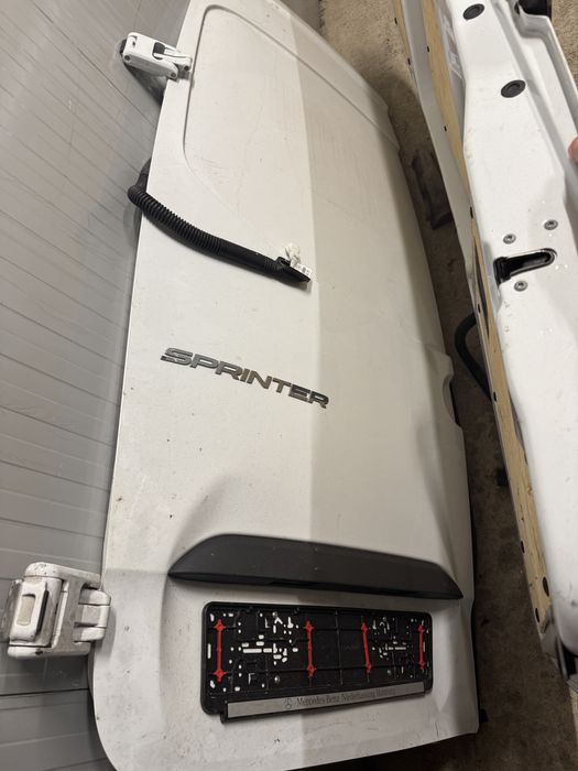 Задни врати за бус MB Sprinter след 2018