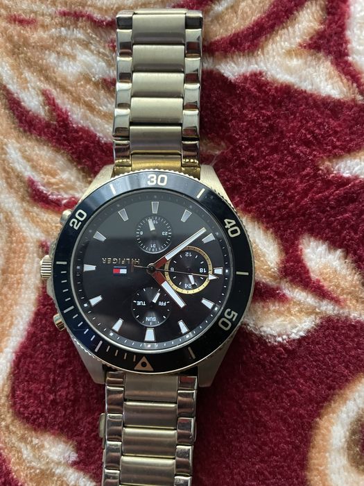 Vand ceas arata foarte vjne