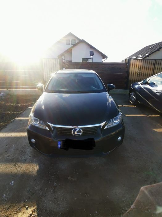 Lexus CT200h hybrid