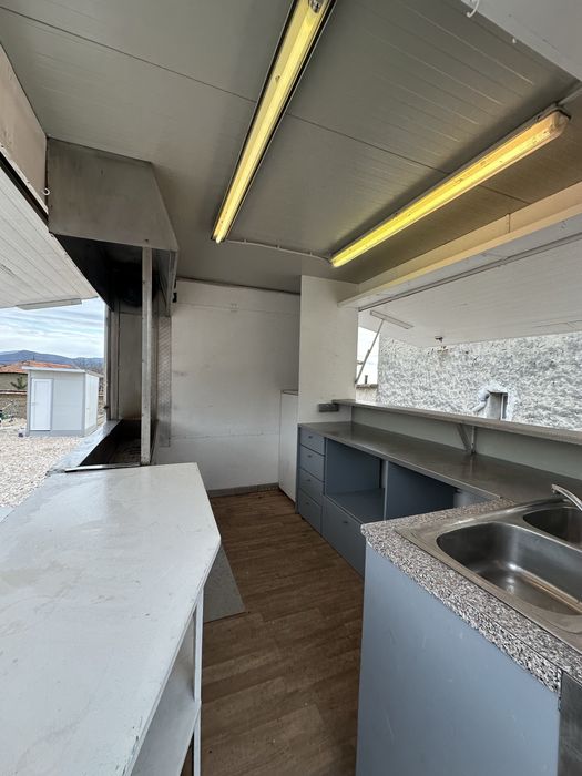 Търговска каравана за бързо хранене