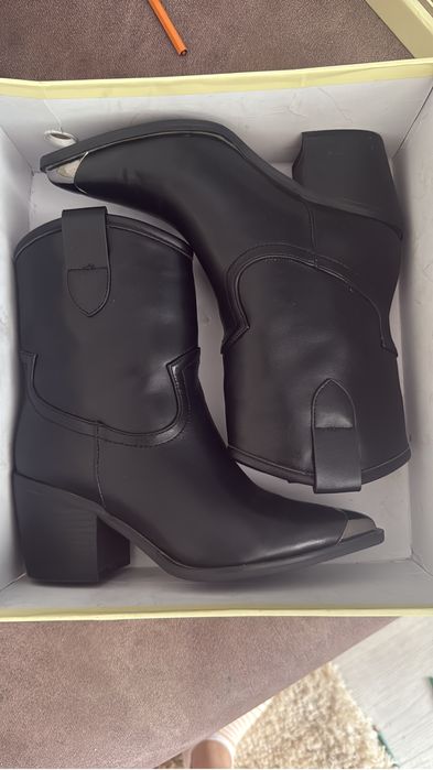 Осенние и зимние сапоги