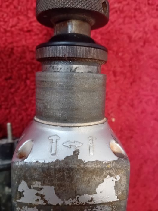 Masina de gaurit cu percutie AEG. Pret 120 lei fix