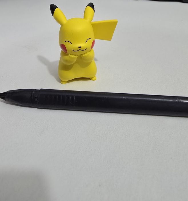 Покемон фигурки.