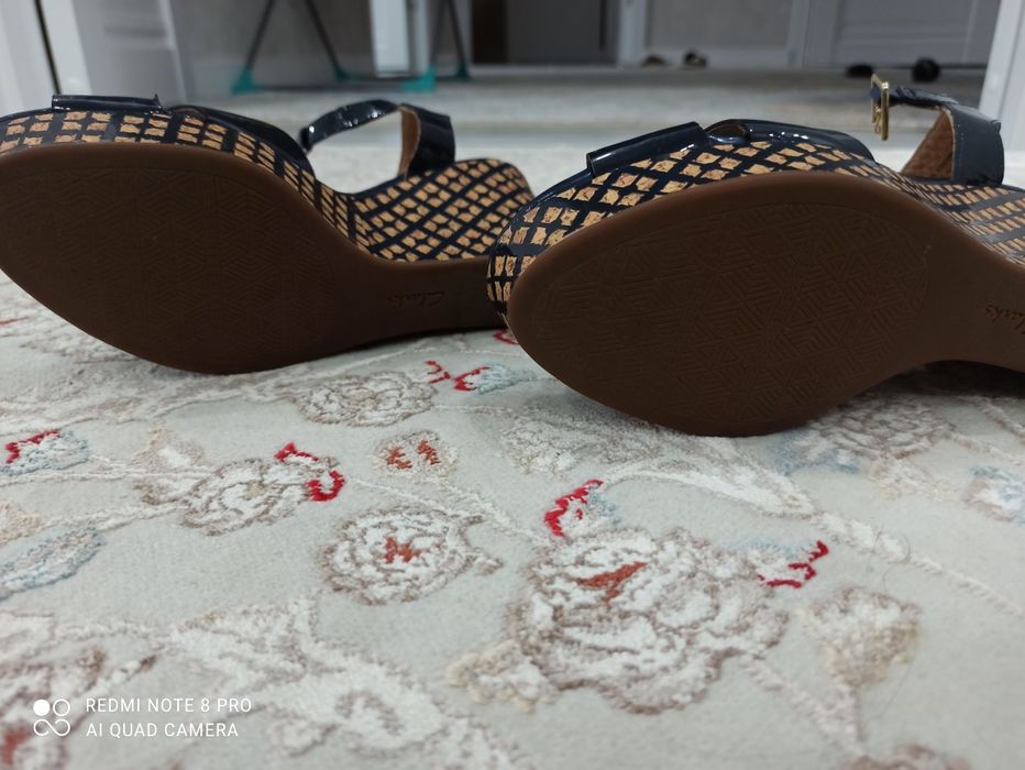 Босоножки женские