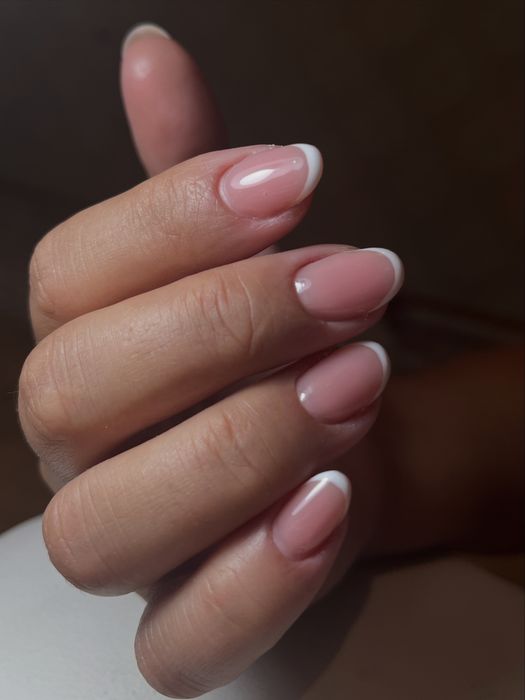 Начинающий мастер маникюра