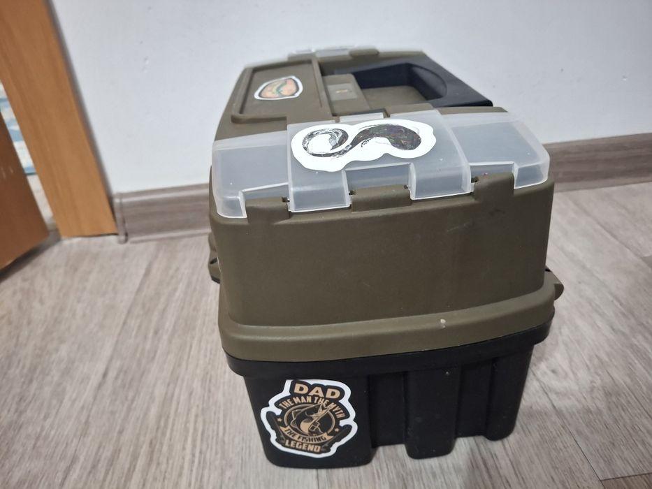 Контейнер с приманками