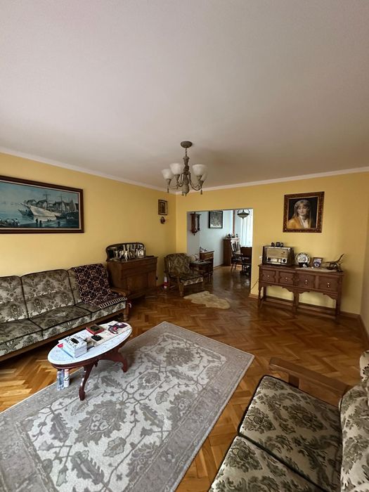 Vila deosebita, complet mobilata si utilata, zona exclusivista - direct de la PROPRIETAR