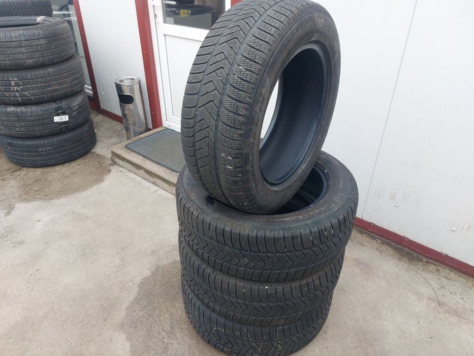 150 lei bucata! Set anvelope M+S/IARNA 235 60 r18 Pirelli