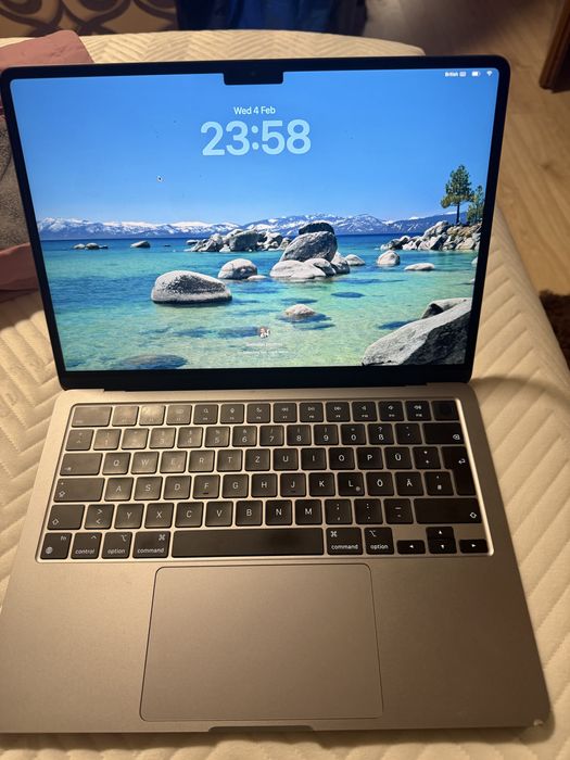MacBook Air 13 M2 256GB 50 цикъла