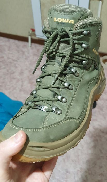 Lowa Renegade GTX Mid