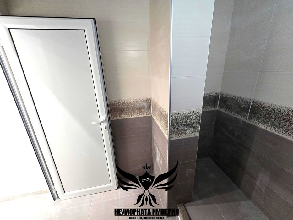 Продавам тристаен апартамент 91кв. с гараж и изба в гр.Асеновград