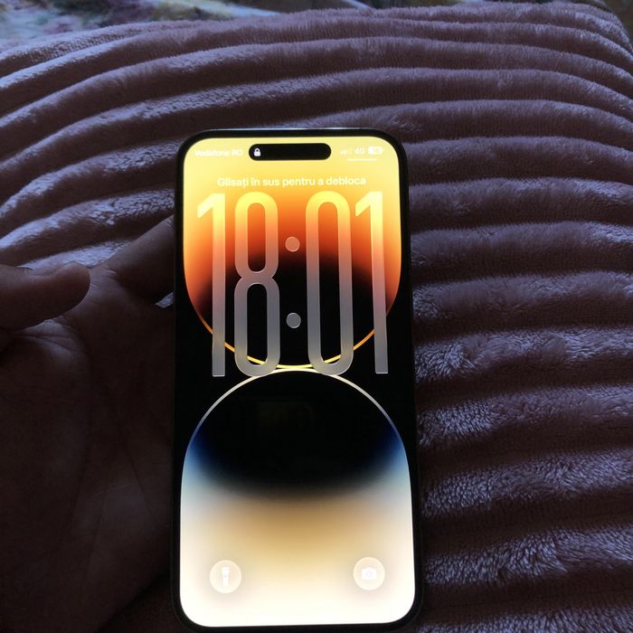Iphone 14 pro max gold