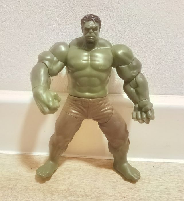 Figurină colecție Marvel Avengers Incredibile Hulk de la Hasbro 15 cm