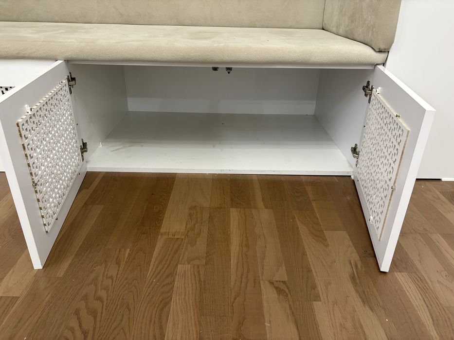 Bancuta pentru citit si biblioteca