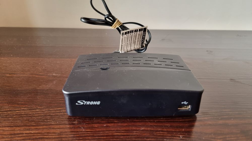 Приемник и антена  с усилвател за ефирна телевизия