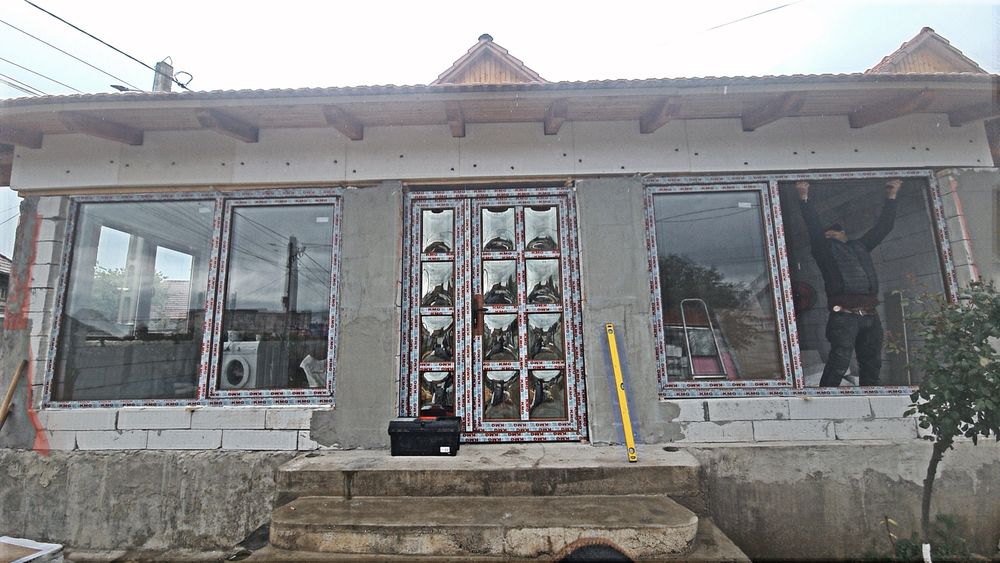 Realizam pe comanda tamplarie PVC de calitate superioare !