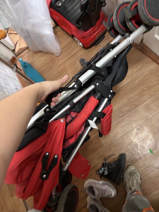 Продам коляску прогулочную babyton