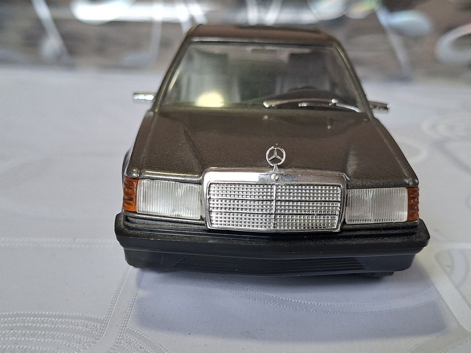 Колекционерски Мерцедес 190Е