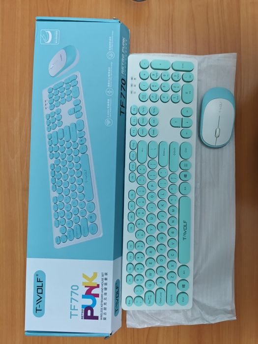 Срочно продаю комплект ПК (кейс+монитор+клавиатура+мышка)