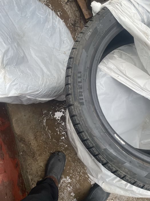 Продам резину лепучка 245/45/19