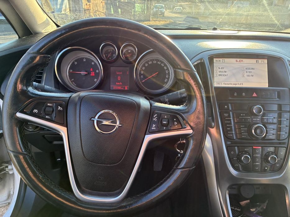 Opel Astra 1.7CDTI 2012г