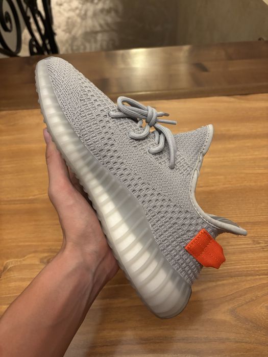 Yeezy 350 Tail Light