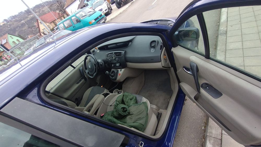 Vând Renault scenic