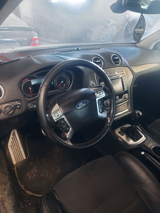 Ford Mondeo AVARIAT