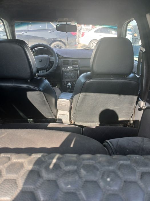 Срочно сотилади лада приора